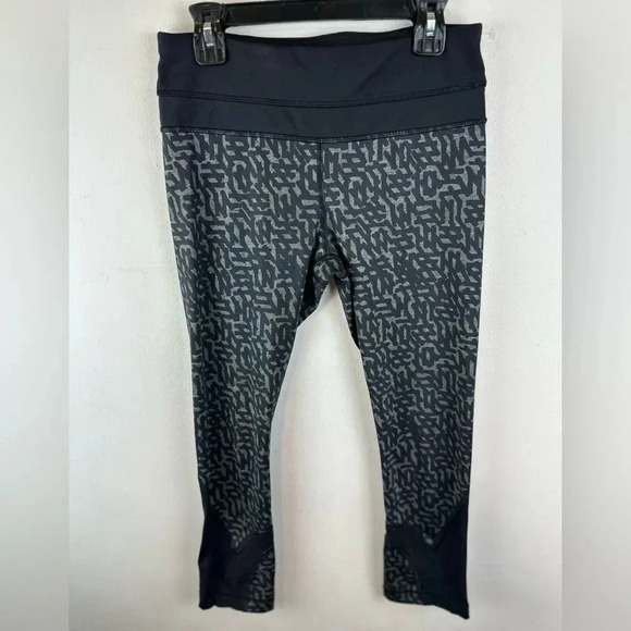 Lululemon Run Inspire Crop Luxtreme BlockIt Pocket Sz 4 - Picture 8 of 16